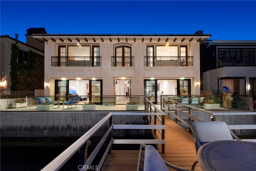 2258 Channel Road Newport Beach, CA 92661 - Photo 3 of 54