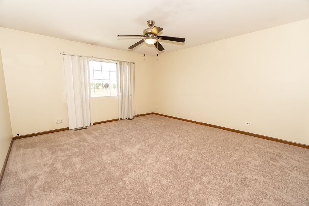 1174 Longford Road Bartlett, IL 60103 - Photo 13 of 25