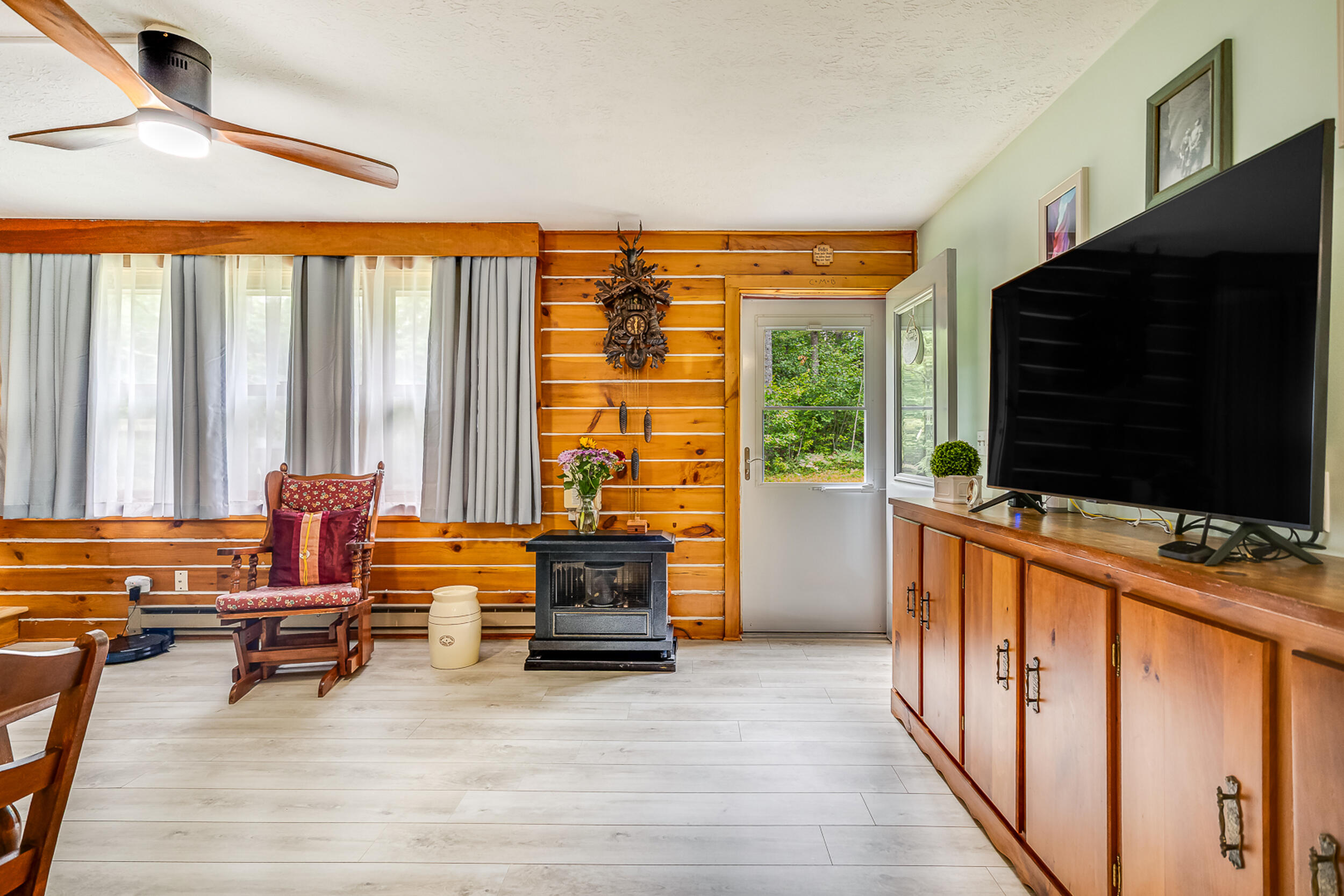 93 Lone Pine Road North Waterboro, ME 04061 - Photo 8 of 21 93 Living