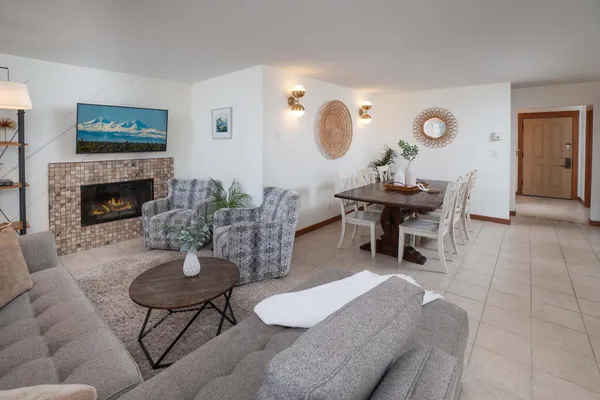 $400,000 | 18575 Southwest Century Drive, Unit 1013, Bend, OR 97702
