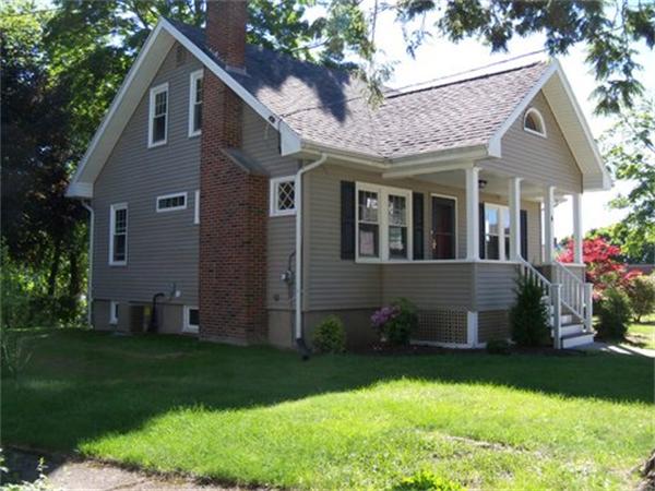 4 Brookfield Road Norwood, MA 02062 - Photo 1 of 11 Gallery Image 1