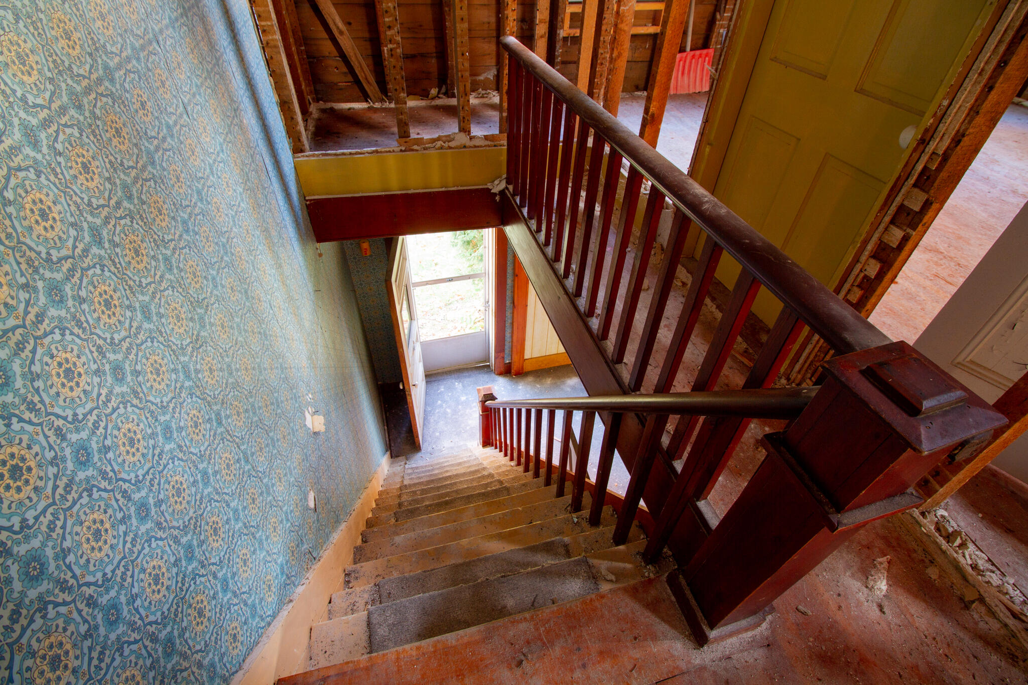 25 Thompson Road Bristol, ME 04564 - Photo 17 of 17 Stairwell view from top