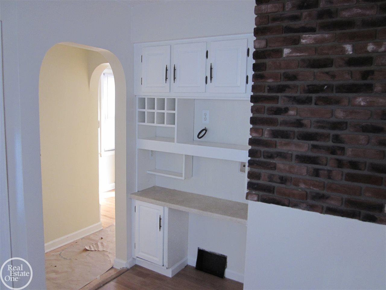 2222 Hampton Road Grosse Pointe, MI 48236 - Photo 7 of 25