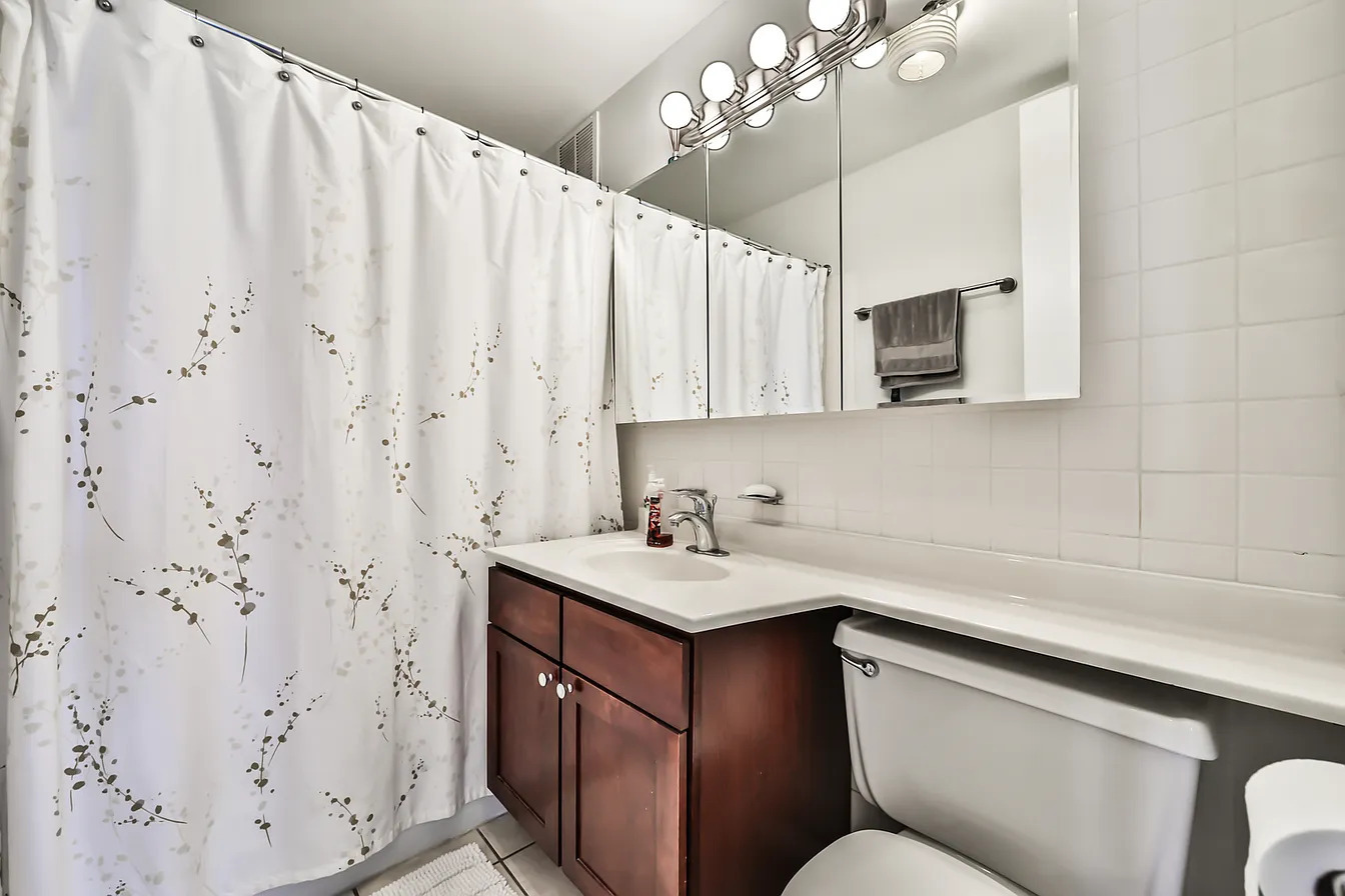 655 West Irving Park Road, Unit 3810 Chicago, IL 60613 - Photo 18 of 37 Gallery Image 18