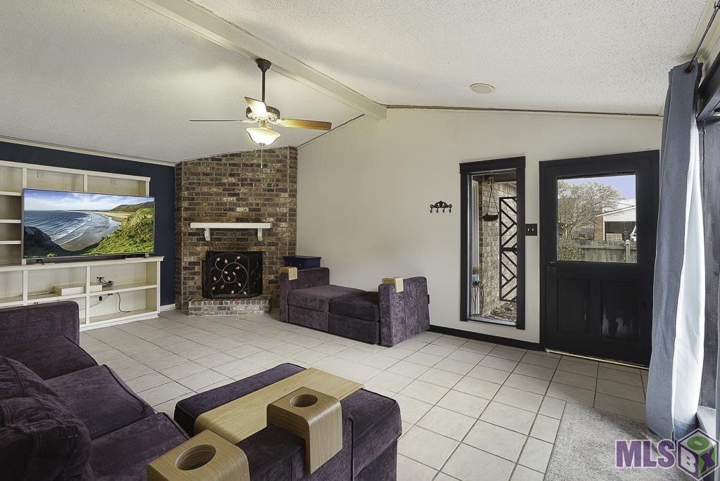 15474 Springwood Avenue Baton Rouge, LA 70817 - Photo 3 of 21 Gallery Image 3