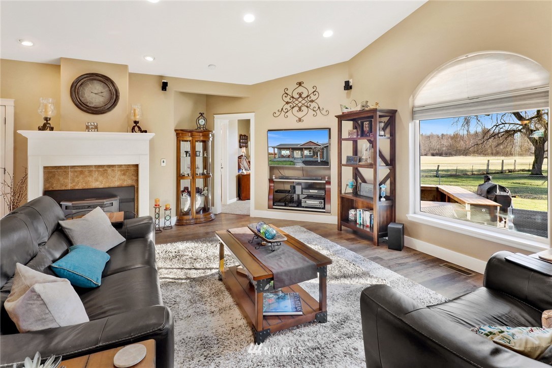 1107 Slater Road Bellingham, WA 98226 - Photo 14 of 39 a living room with furniture and a large window