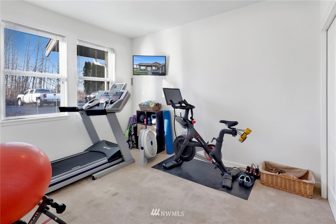 1107 Slater Road Bellingham, WA 98226 - Photo 29 of 39 a view of a room with gym equipment
