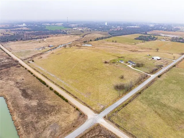 $189,500 | 1308 West 19th Street, Baxter Springs, KS 66713