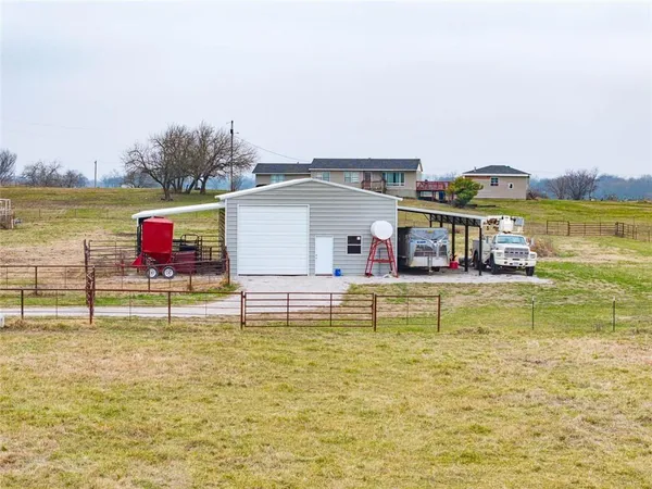 $189,500 | 1308 West 19th Street, Baxter Springs, KS 66713