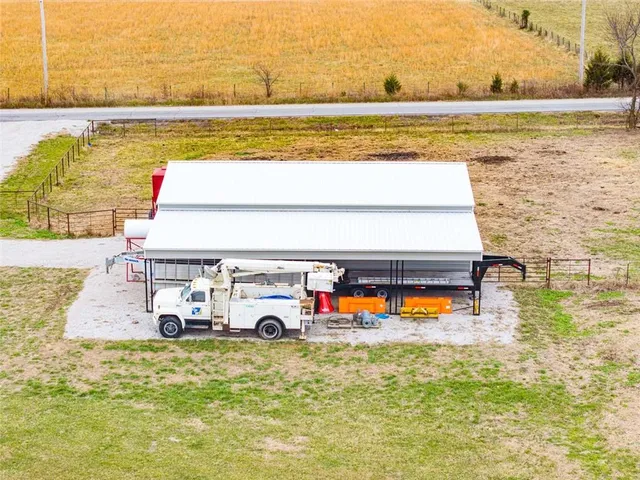 $189,500 | 1308 West 19th Street, Baxter Springs, KS 66713