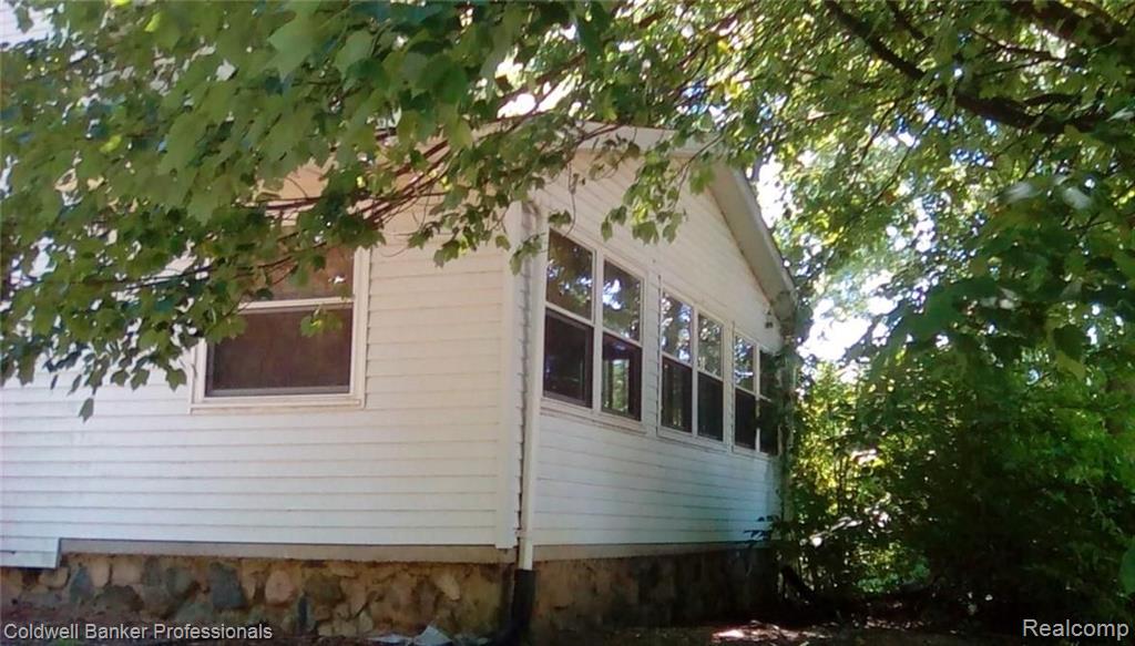 2240 Gray Road Lapeer, MI 48446 - Photo 38 of 50