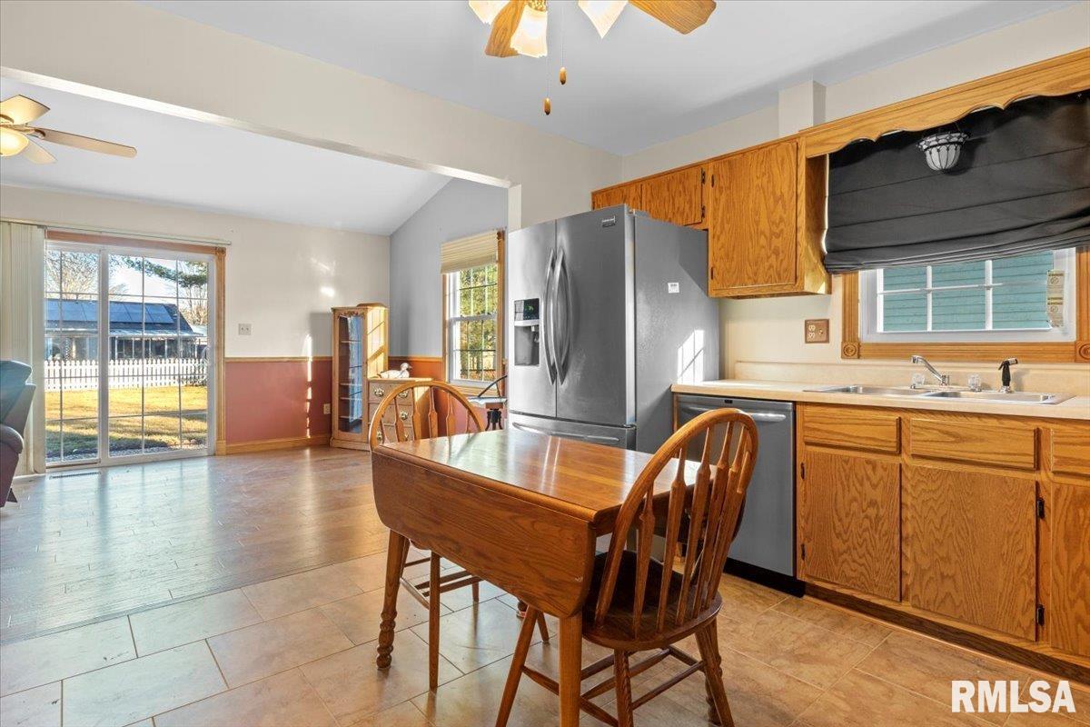 5230 Buford Street Springfield, IL 62703 - Photo 12 of 26 Gallery Image 12