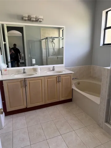 $4,000 | 8935 Southwest 228th Lane, Unit 8935, Cutler Bay, FL 33190