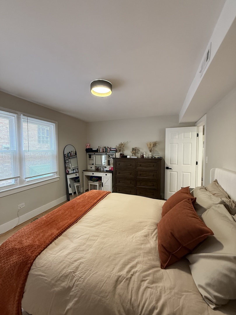 2607 West Rascher Avenue, Unit 1 Chicago, IL 60625 - Photo 9 of 12
