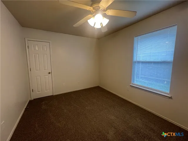 a view of empty room with window