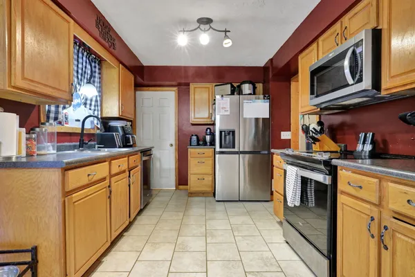 $199,900 | 2520 Lanier Court, Lansing, MI 48911