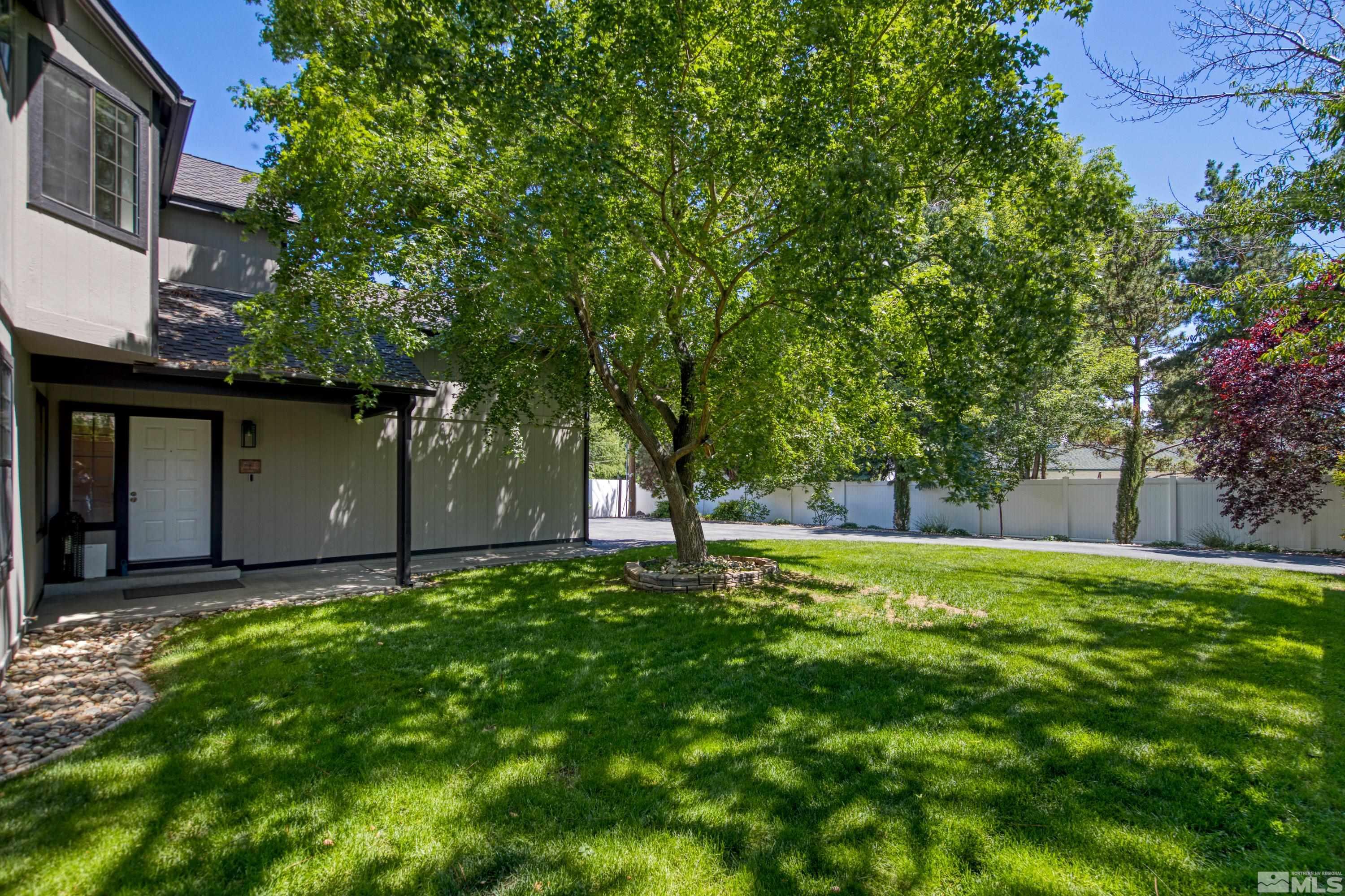 2184 Humboldt Street Reno, NV 89509 - Photo 4 of 40 Photo 4