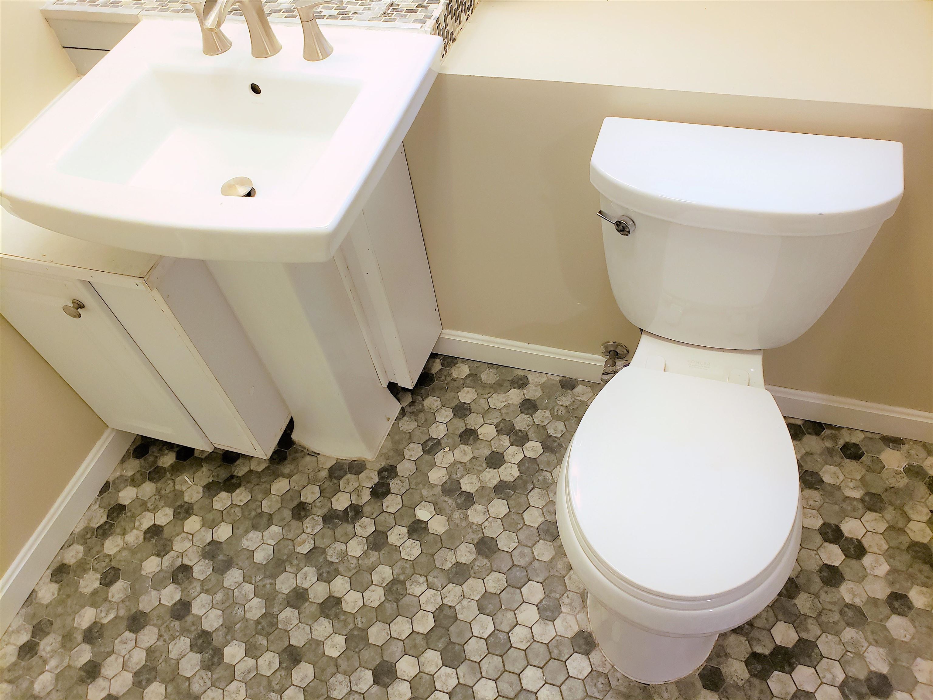 160 Kingston Road, Unit BOTTOM Exeter, NH 03833 - Photo 17 of 46