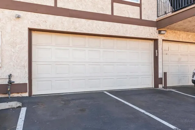 a view of a garage