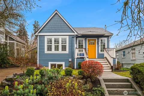 $1,300,000 | 4714 34th Avenue Northeast, Seattle, WA 98105