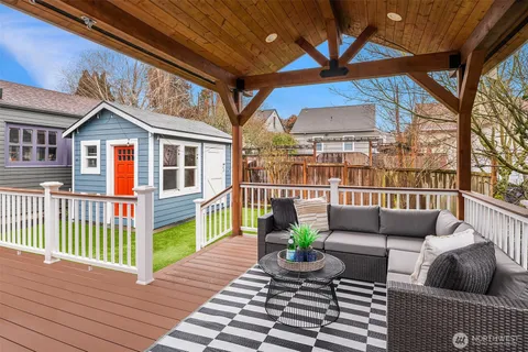 $1,300,000 | 4714 34th Avenue Northeast, Seattle, WA 98105