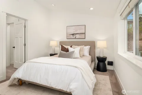 $1,300,000 | 4714 34th Avenue Northeast, Seattle, WA 98105