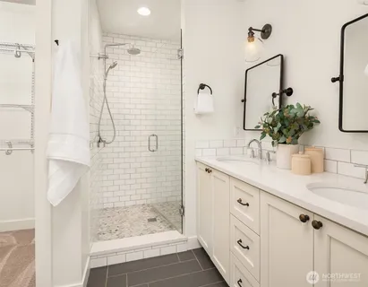 $1,300,000 | 4714 34th Avenue Northeast, Seattle, WA 98105