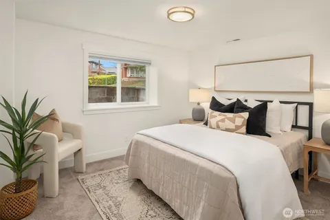 $1,300,000 | 4714 34th Avenue Northeast, Seattle, WA 98105