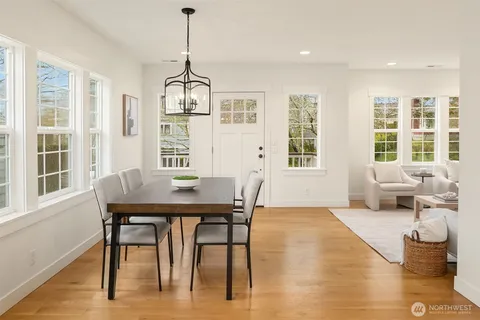 $1,300,000 | 4714 34th Avenue Northeast, Seattle, WA 98105