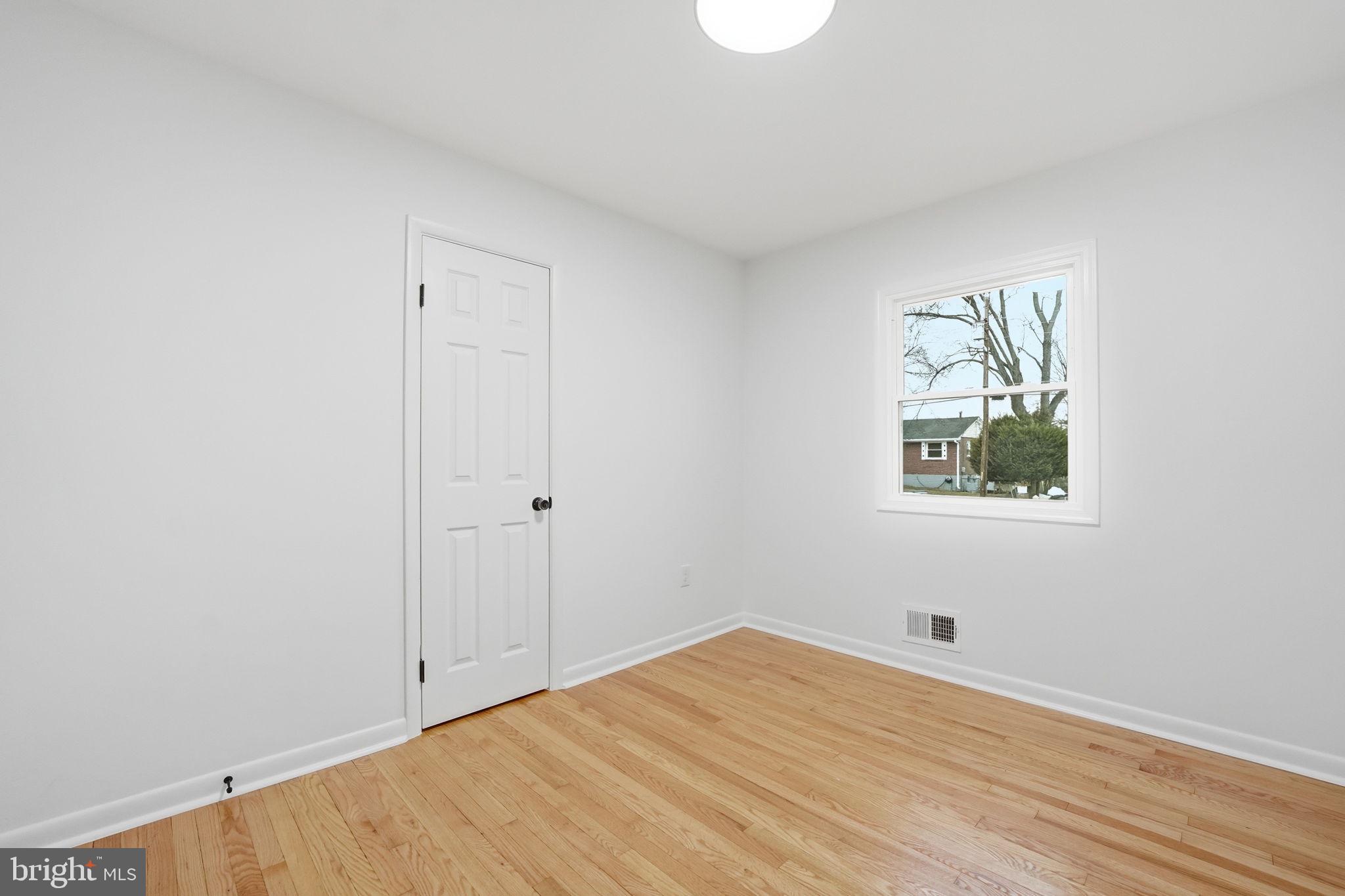 7555 Alleghany Road Manassas, VA 20111 - Photo 5 of 39 Second Bedroom