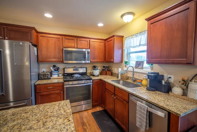 $419,900 | 6939 Reston Heights Drive, Madison, WI 53718