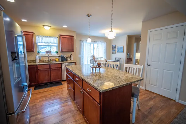 $419,900 | 6939 Reston Heights Drive, Madison, WI 53718