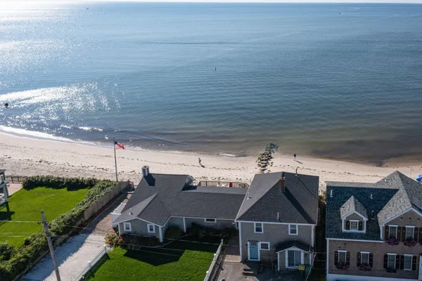 $3,750,000 | 11 Atlantic Street, Harwich Port, MA 02646