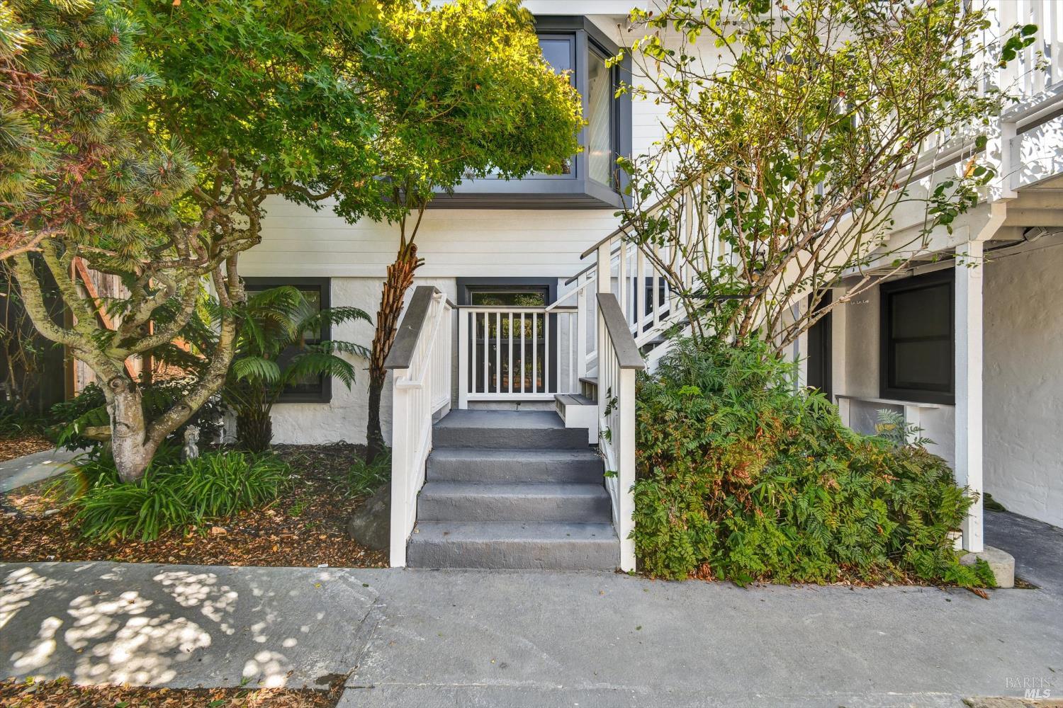 148 Auburn Street San Rafael, CA 94901 - Photo 27 of 40 Entrance to Units