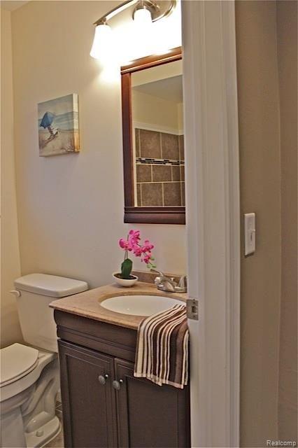 54701 Bates Road New Baltimore, MI 48051 - Photo 21 of 41 bates17.jpg