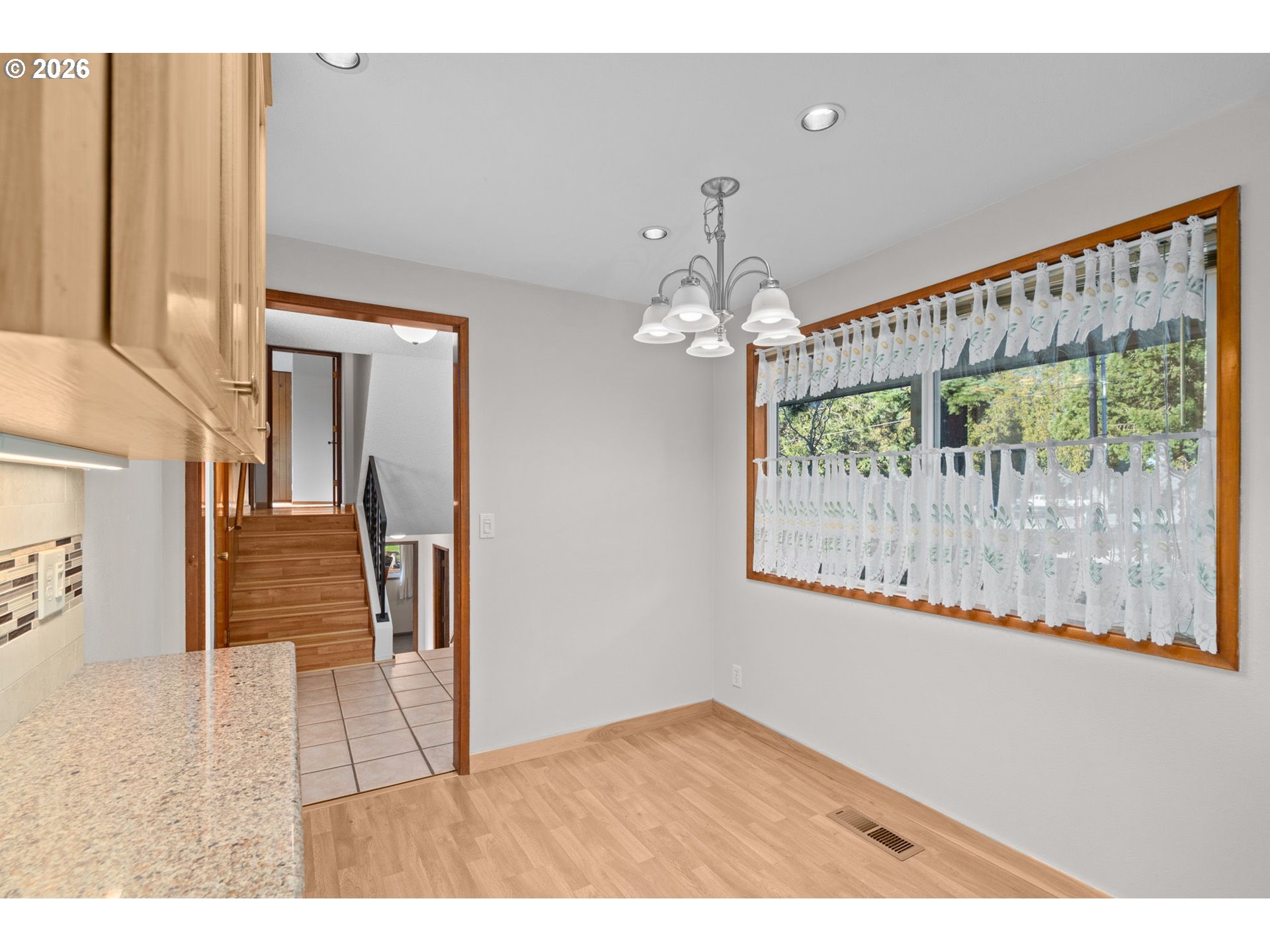 15916 South Henrici Road Oregon City, OR 97045 - Photo 11 of 37