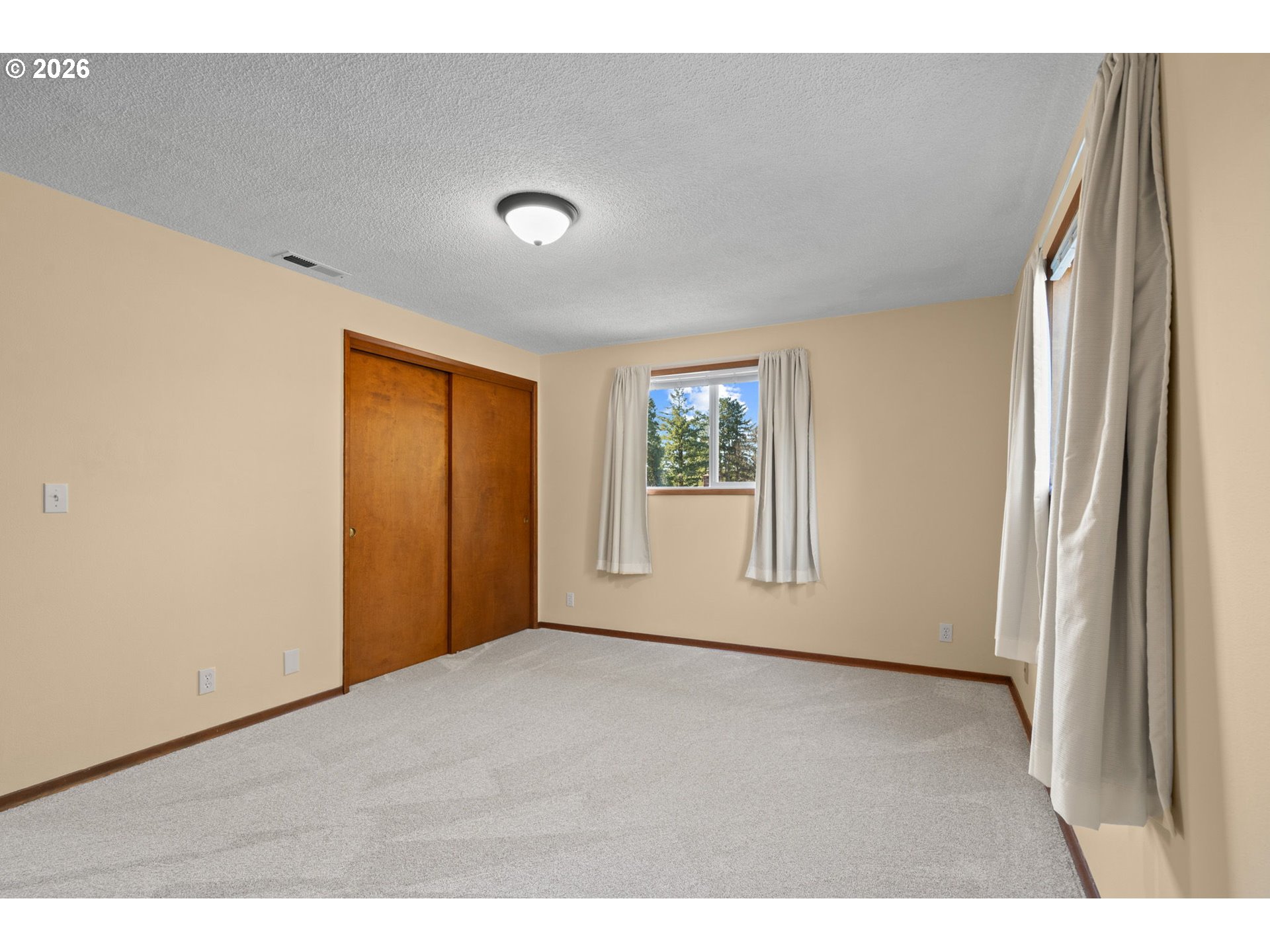 15916 South Henrici Road Oregon City, OR 97045 - Photo 12 of 37