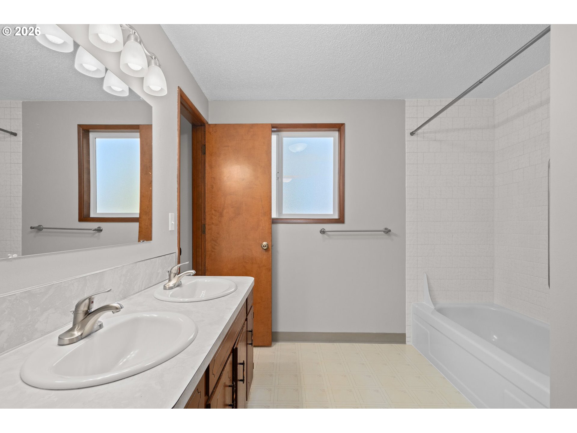 15916 South Henrici Road Oregon City, OR 97045 - Photo 22 of 37