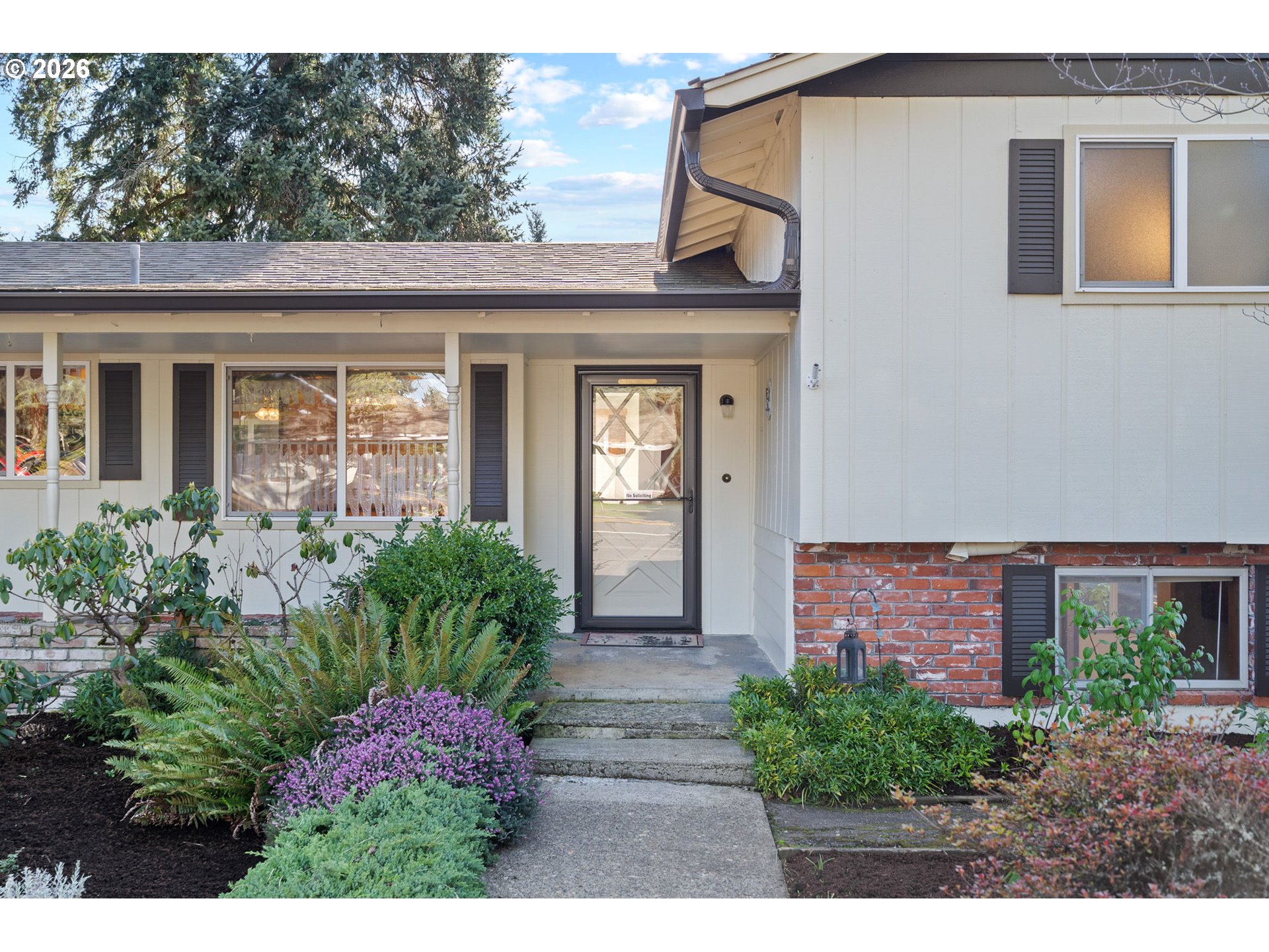 15916 South Henrici Road Oregon City, OR 97045 - Photo 3 of 37