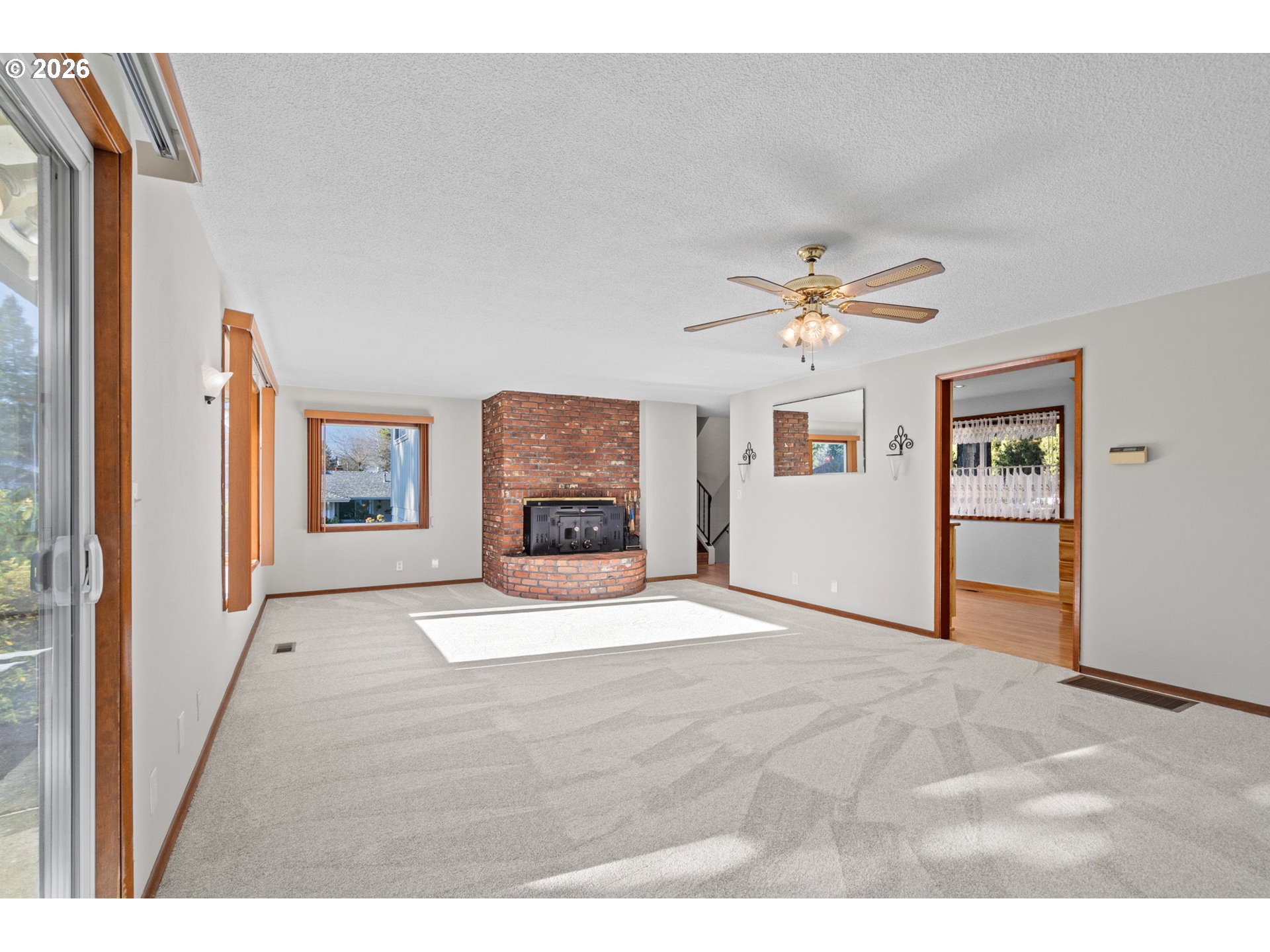 15916 South Henrici Road Oregon City, OR 97045 - Photo 6 of 37