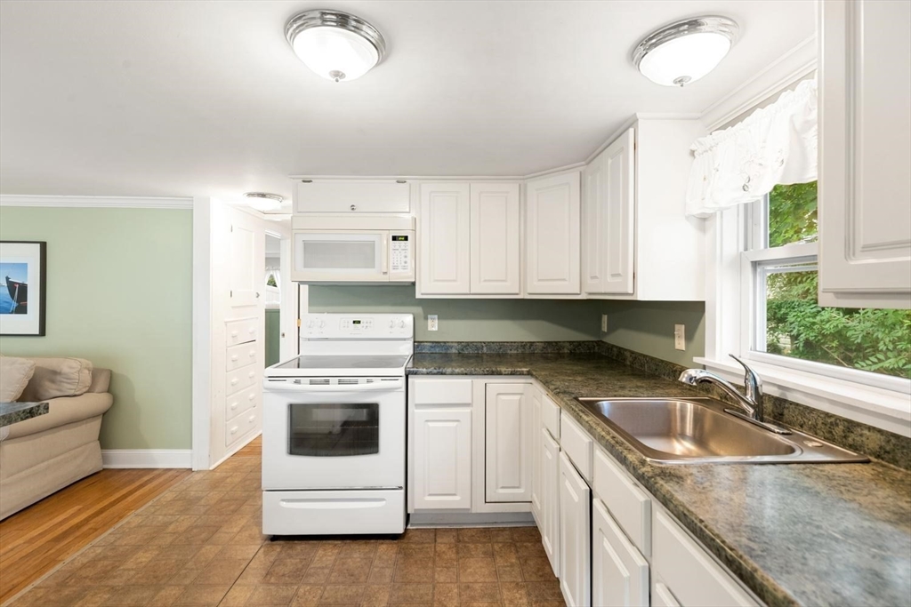 2 Haskell Street, Unit 2A Gloucester, MA 01930 - Photo 5 of 26