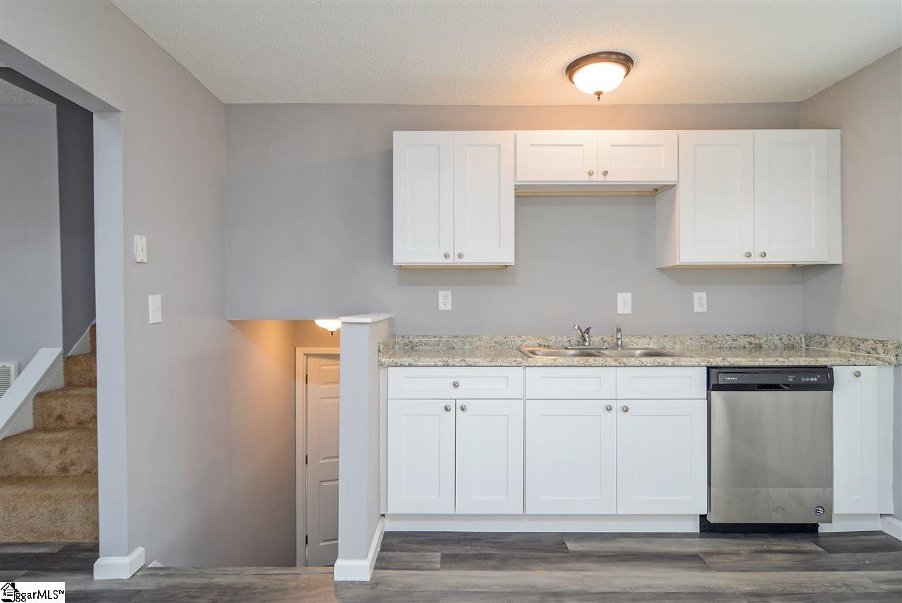 503 Old Farm Road Moore, SC 29369 - Photo 10 of 31 Gallery Image 10