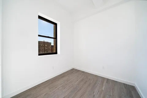 $2,050 | 201 Cornelison Avenue, Unit 606, Jersey City, NJ 07304