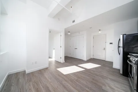 $2,050 | 201 Cornelison Avenue, Unit 606, Jersey City, NJ 07304