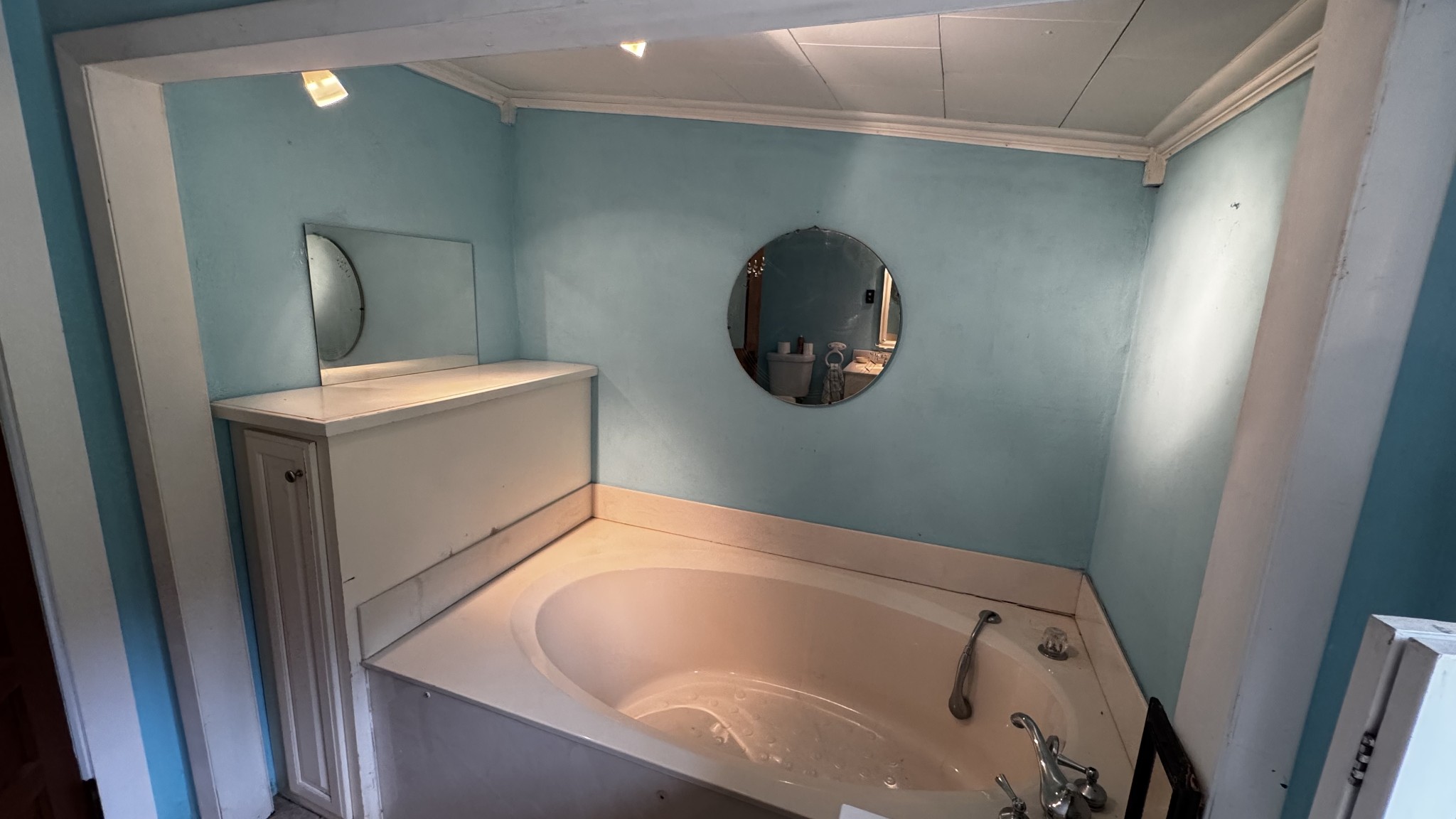 315 Loyd Road Pulaski, TN 38478 - Photo 21 of 73 a bathroom with a tub and shower