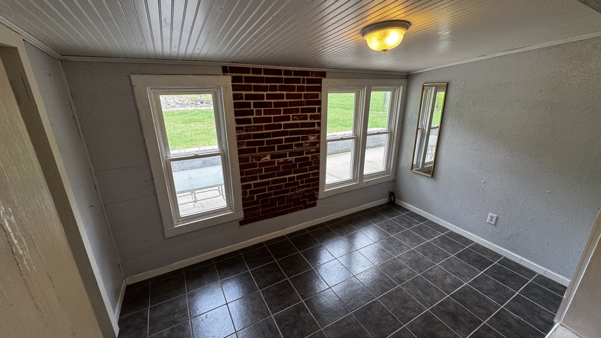 315 Loyd Road Pulaski, TN 38478 - Photo 24 of 73 an empty room with windows