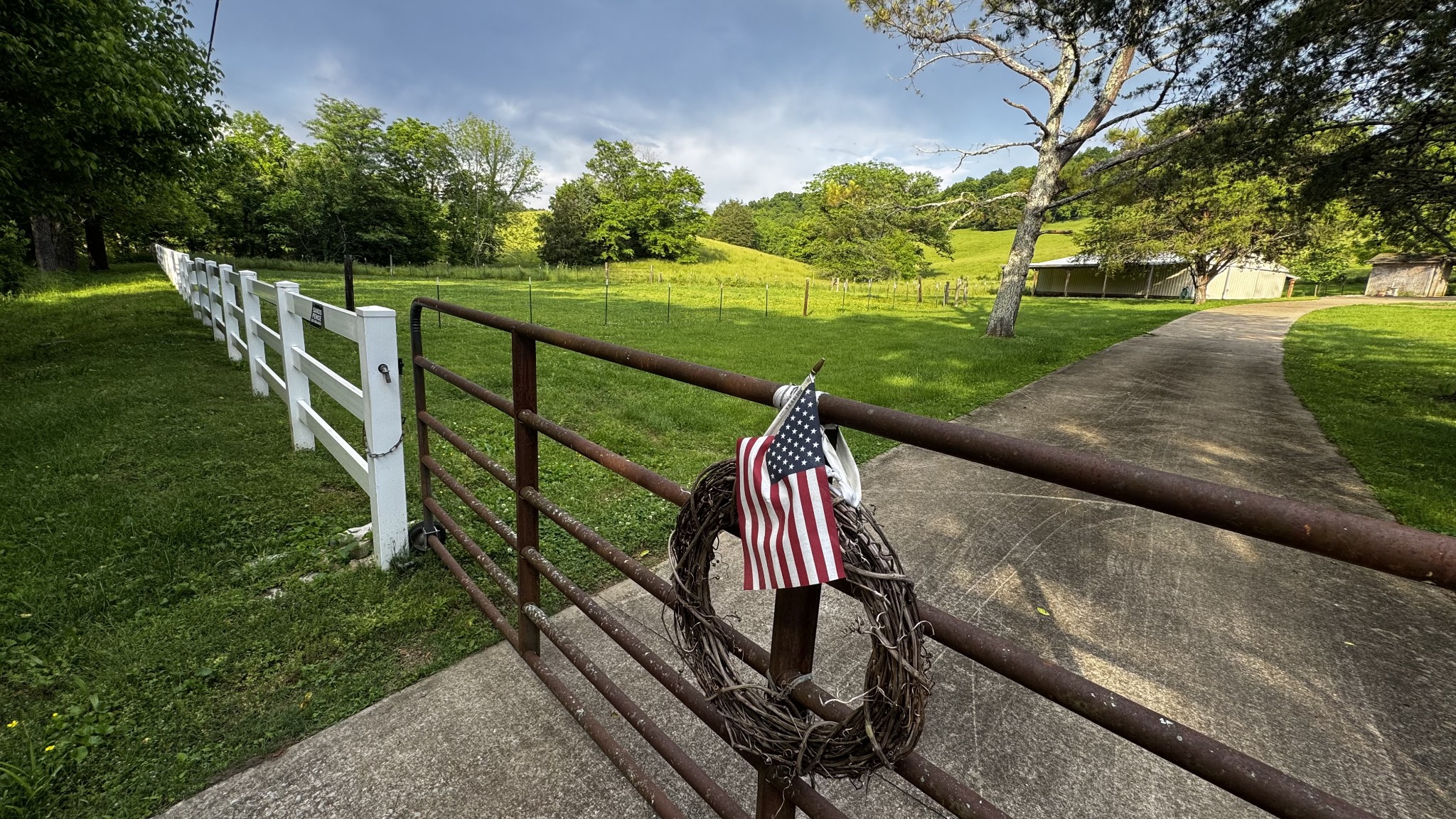 315 Loyd Road Pulaski, TN 38478 - Photo 4 of 73 a view of a garden with an outdoor space