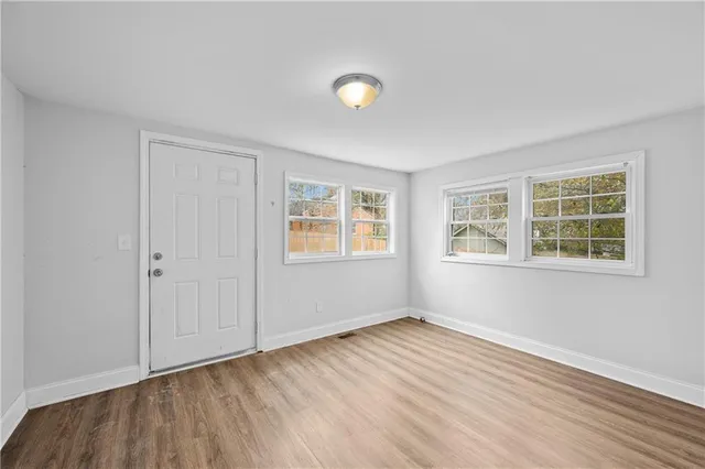 $1,700 | 1124 Graymont Drive Southwest, Atlanta, GA 30310