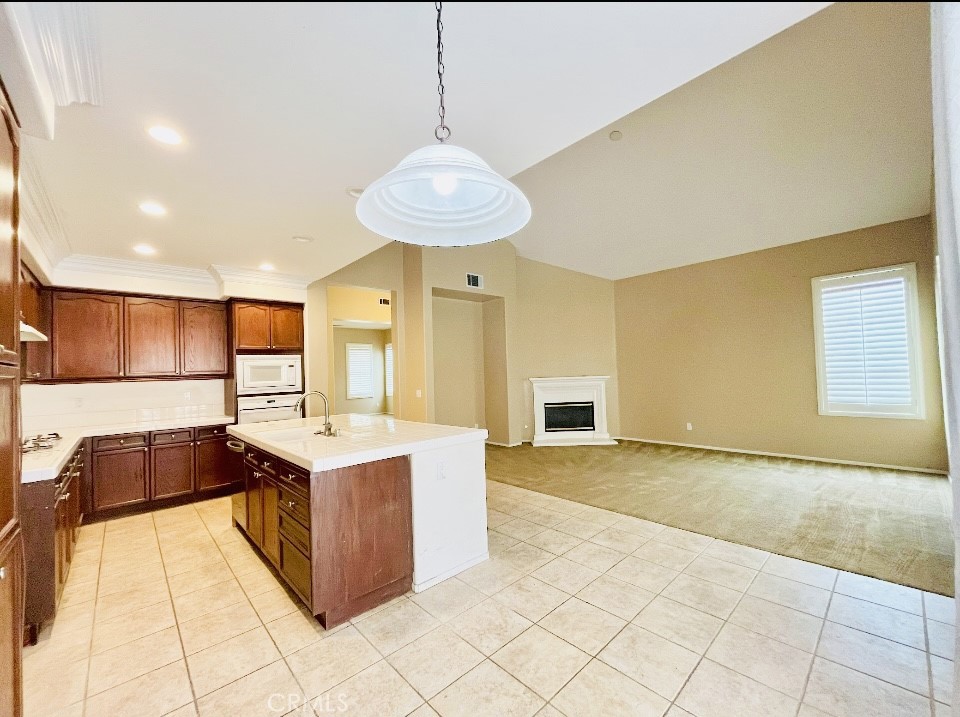 12758 Royal Palm Lane Riverside, CA 92503 - Photo 6 of 20