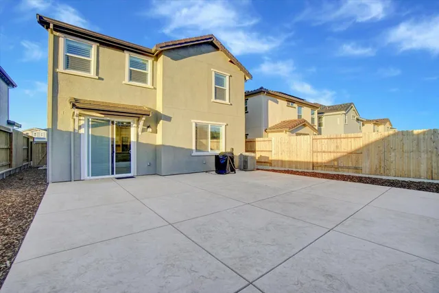 a view of backyard of house